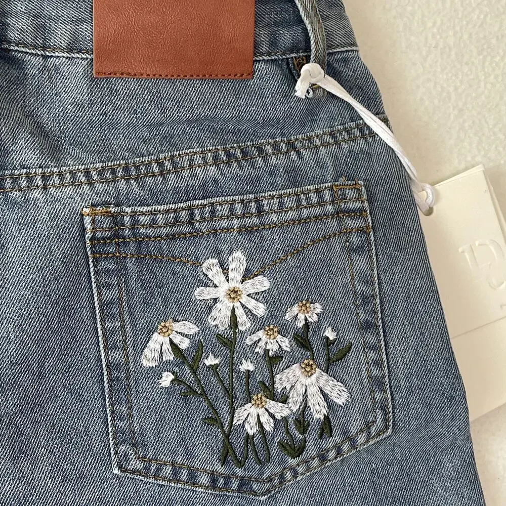 Women High Waist Stretch Embroidered Shorts Ladies Denim Jeans 28” - NWT